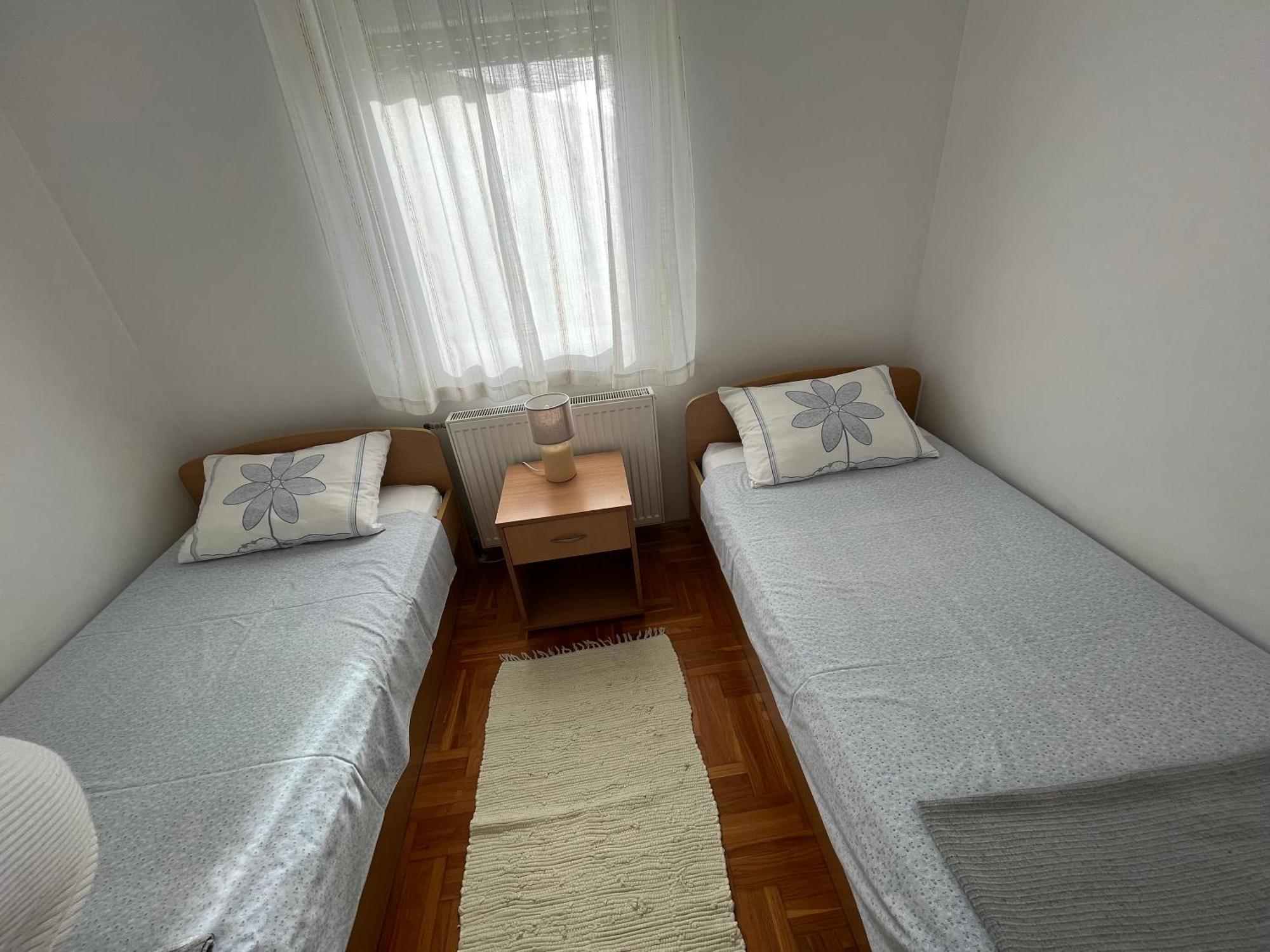 Burle Apartment With Free Private Parking ميدولين المظهر الخارجي الصورة
