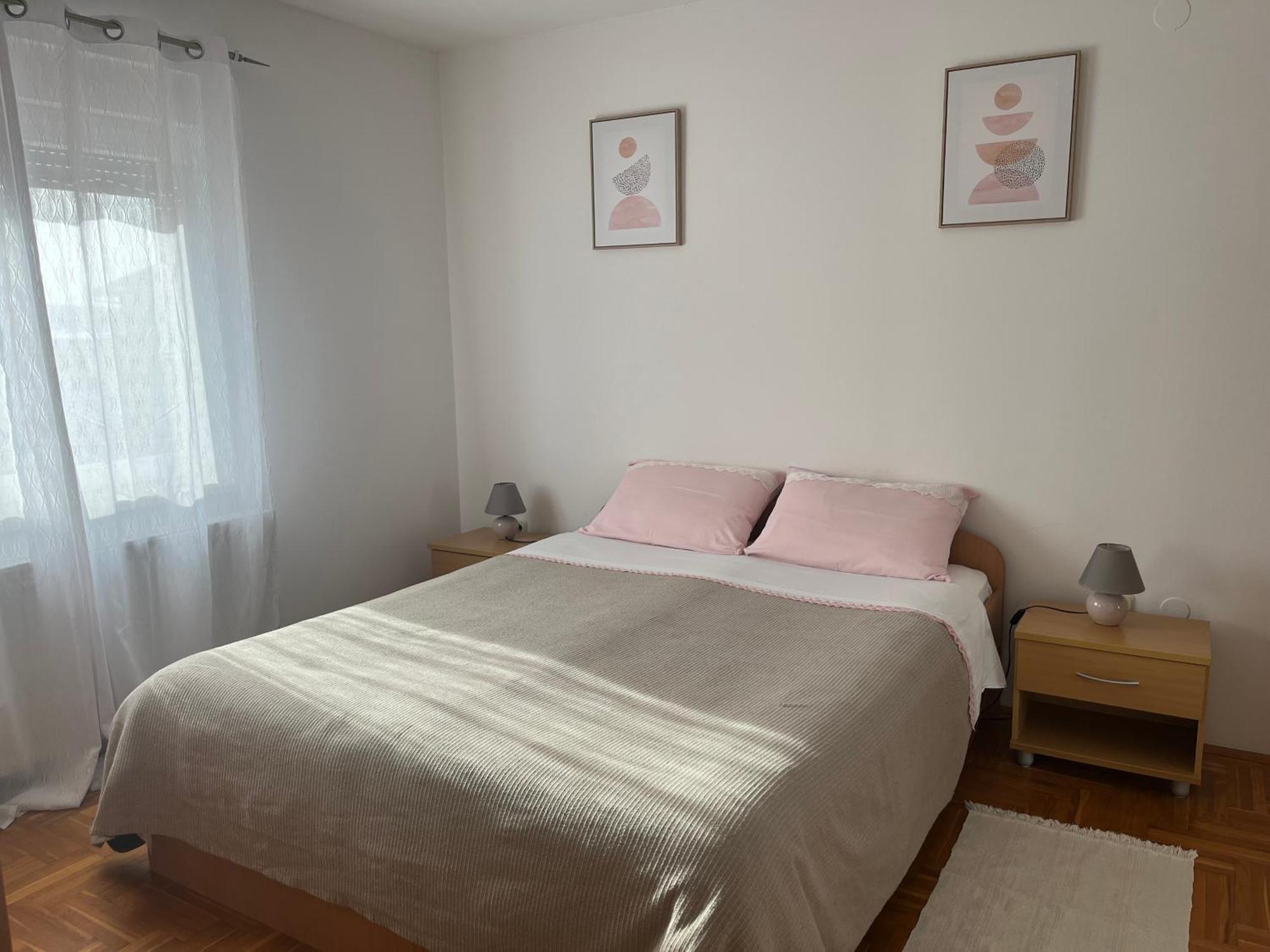 Burle Apartment With Free Private Parking ميدولين المظهر الخارجي الصورة