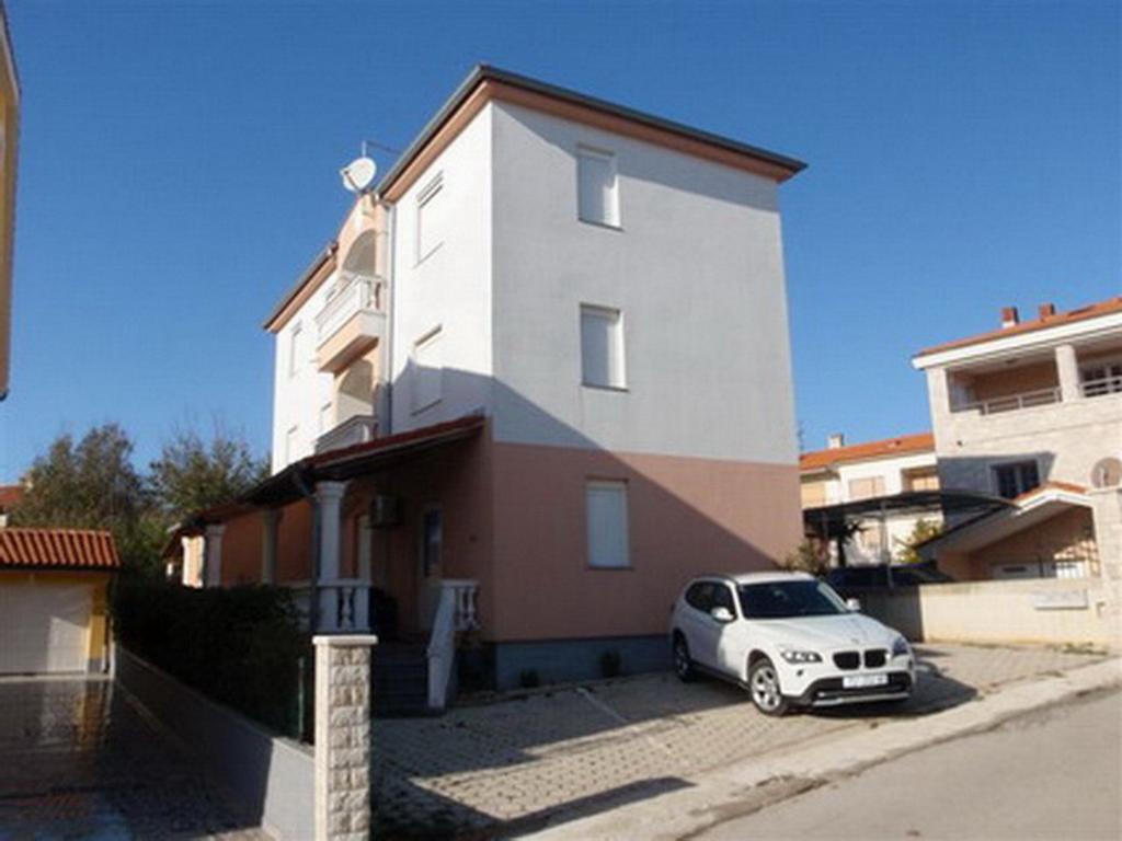 Burle Apartment With Free Private Parking ميدولين المظهر الخارجي الصورة