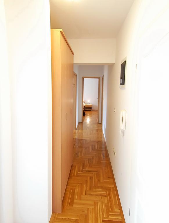 Burle Apartment With Free Private Parking ميدولين المظهر الخارجي الصورة